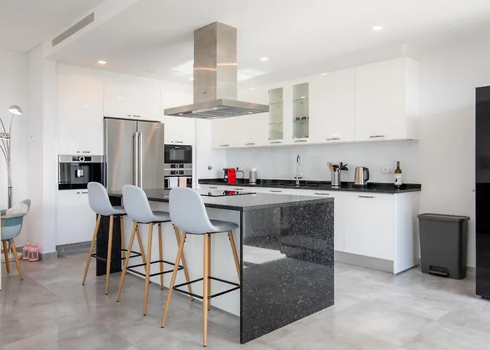 Casa Chloe Luxury Oceanview Penthouse アパート *