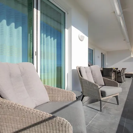 Casa Chloe Luxury Oceanview Penthouse * 라고스