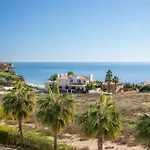 דירה Casa Chloe Luxury Oceanview Penthouse לאגוּ‏ש